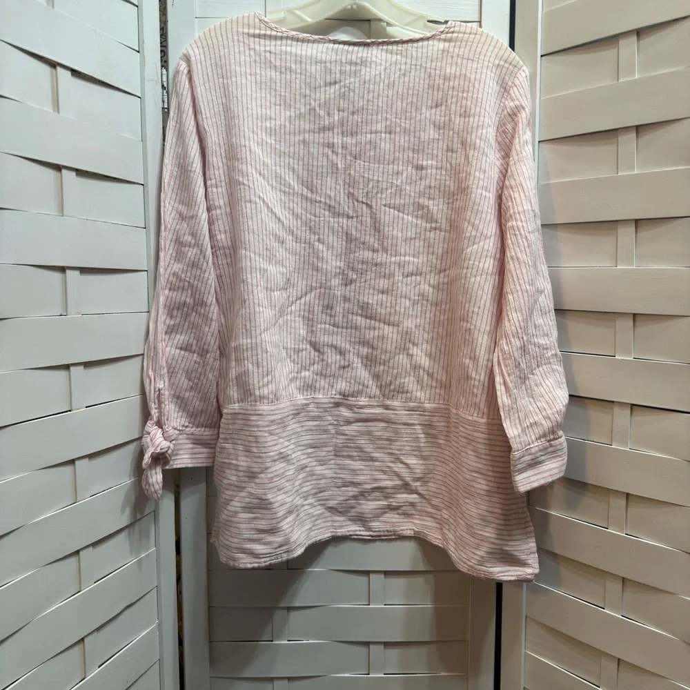 Liz Claiborne Striped Blouse with Bow Sleeves - Picture 5 of 5